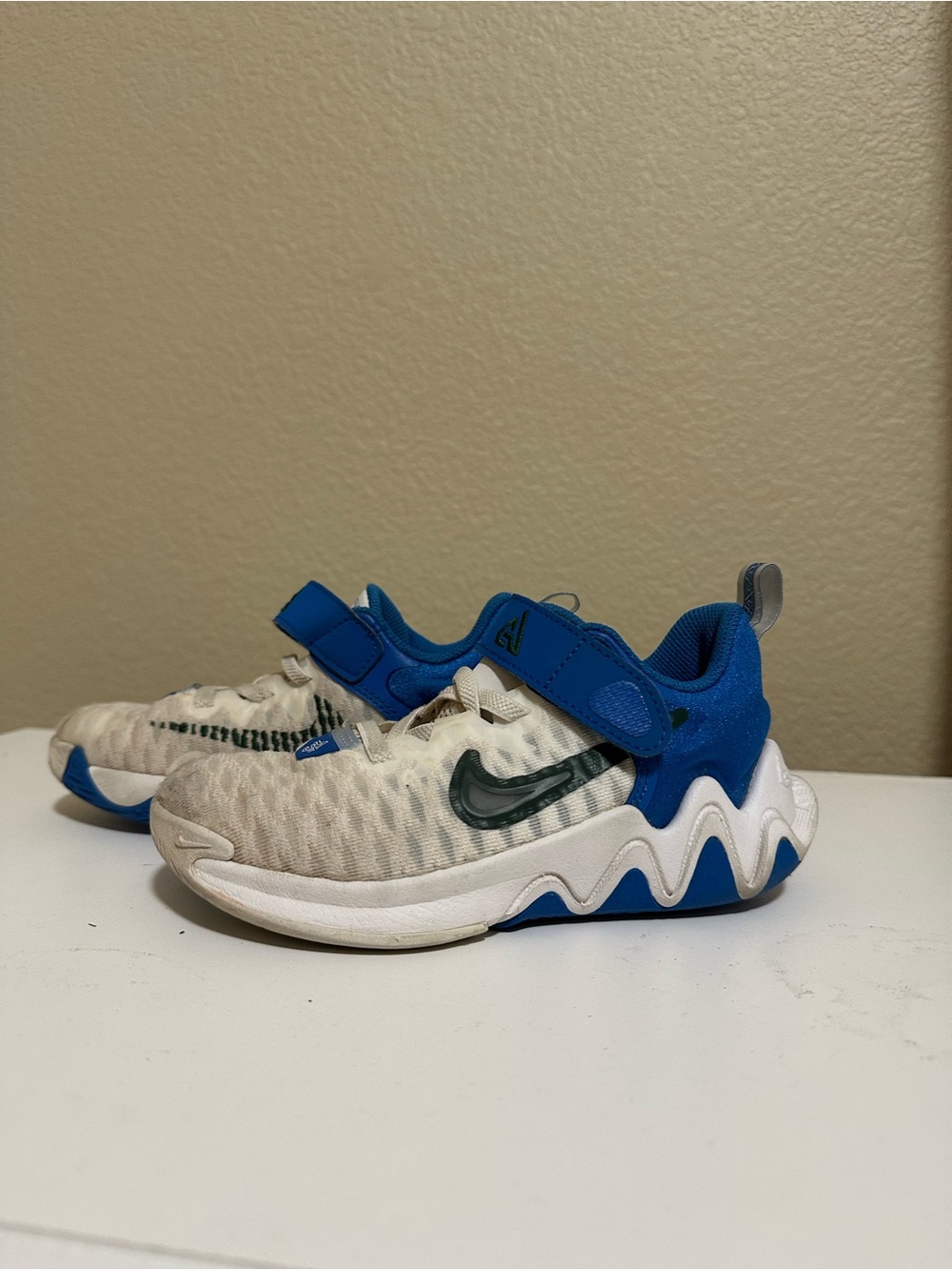 EASILY WASHABLE | nike kid’s giannis immortality 4